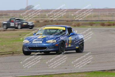 media/Jan-15-2023-CalClub SCCA (Sun) [[40bbac7715]]/Group 7/Qualifying (Sweeper)/